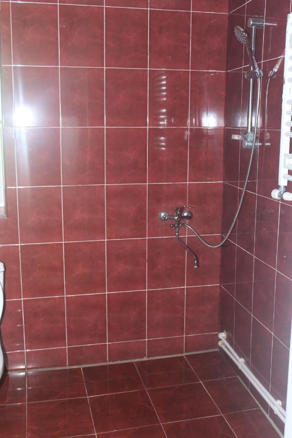 Guesthouse Daeli Mazeri Buitenkant foto