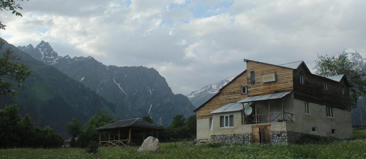 Guesthouse Daeli Mazeri Buitenkant foto